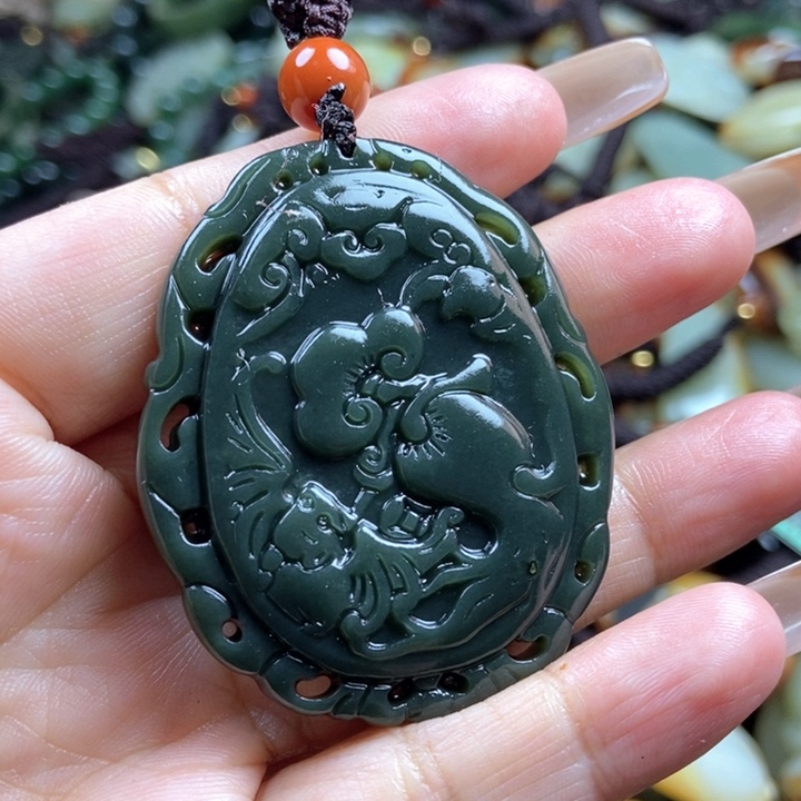 和田玉颈饰未镶嵌