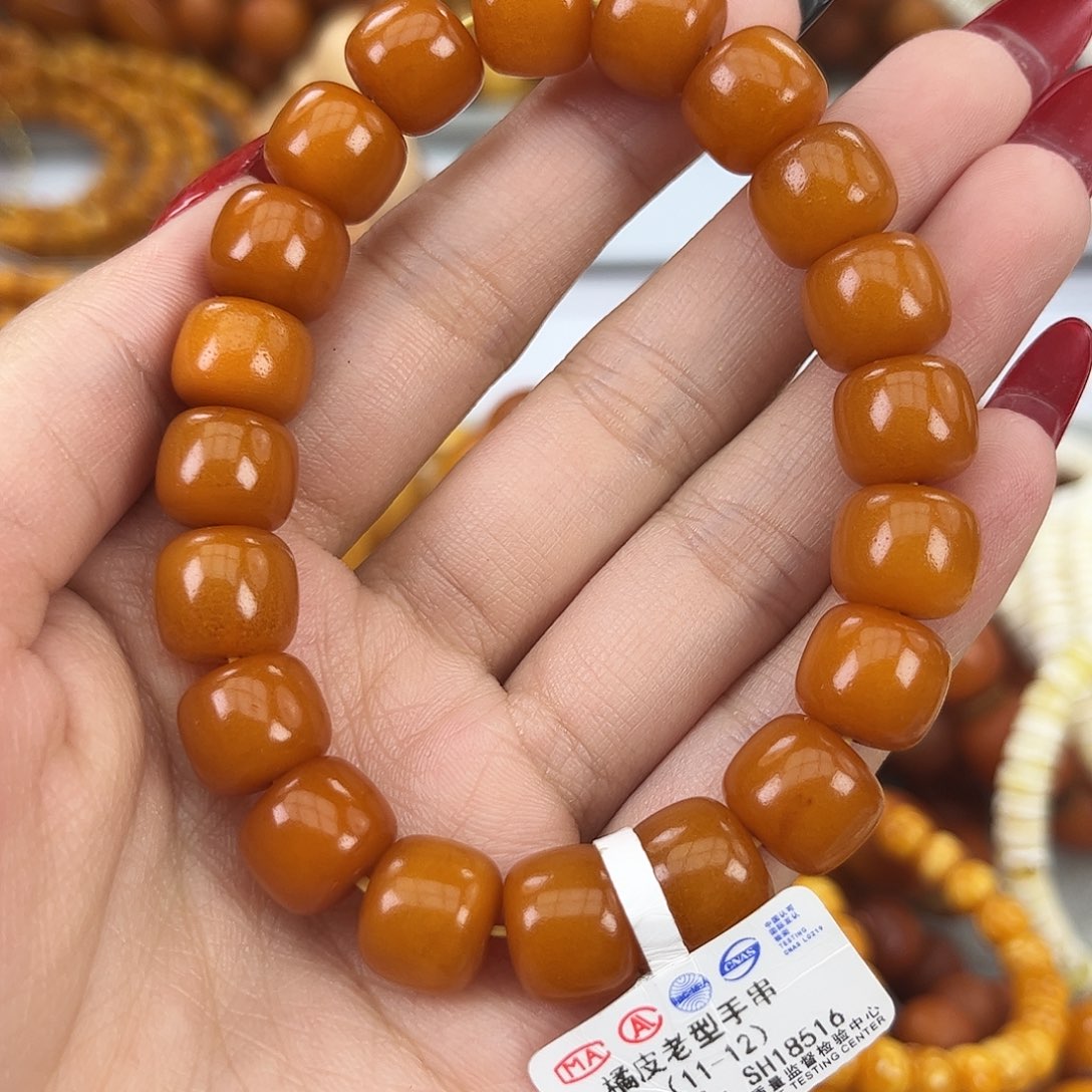 琥珀颈饰未镶嵌蜜蜡