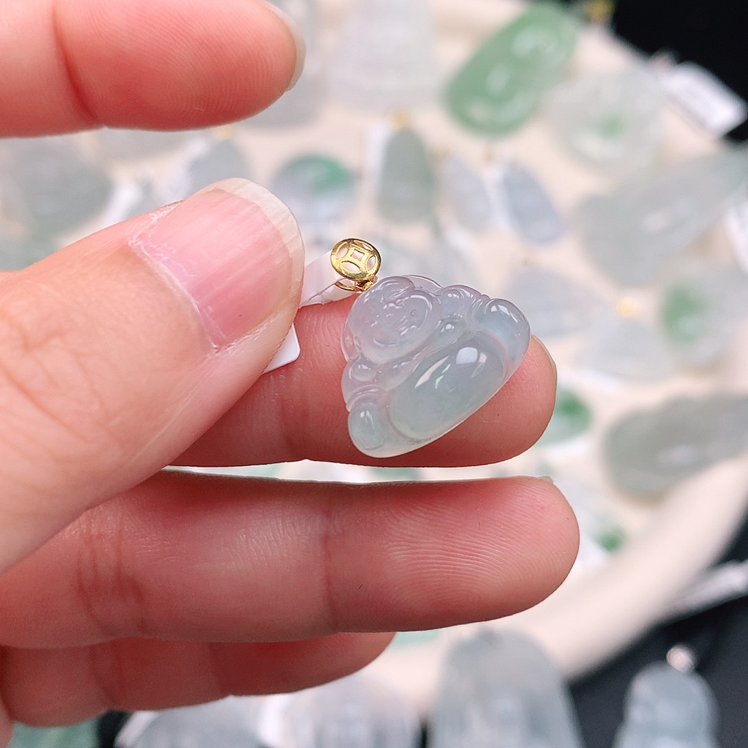翡翠颈饰18K金镶嵌冰胶晴小佛14*18*6