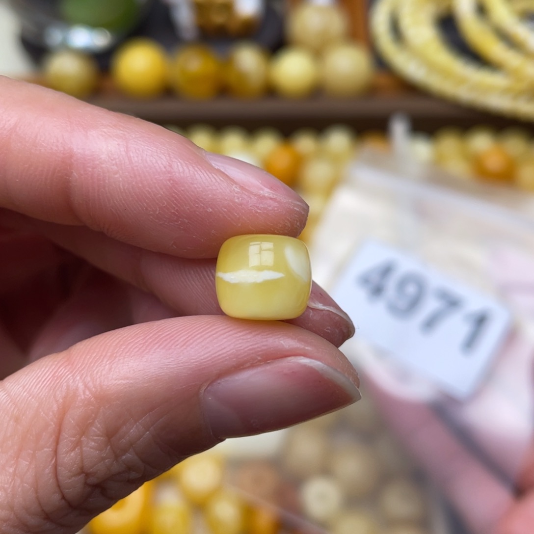 蜜蜡珠宝奇石未镶嵌划痕10.2