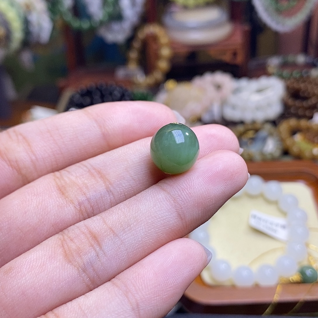 张***娘和田玉未镶嵌颈饰碧玉猫眼金镶路路通12mm