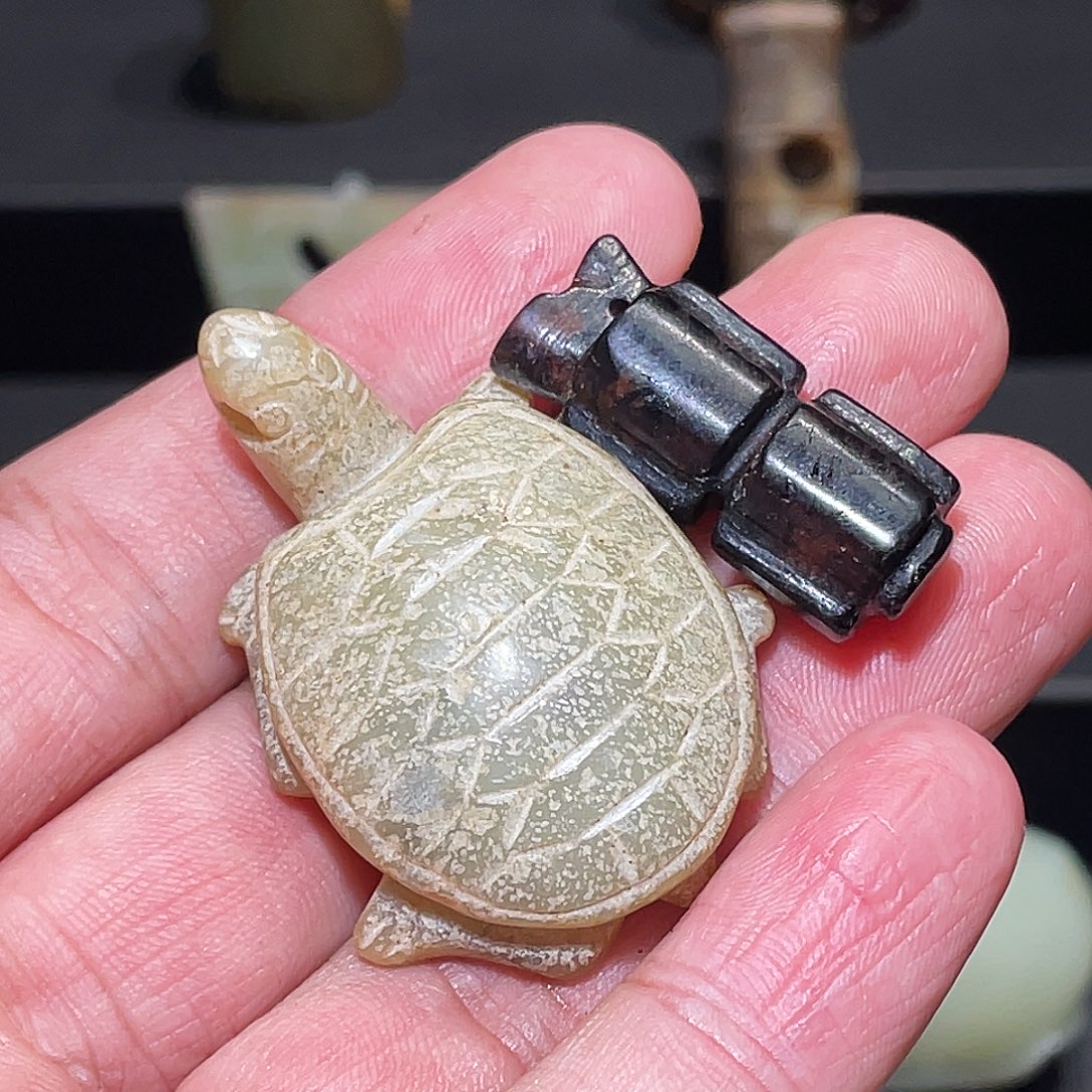 和田玉（糖玉）未镶嵌挂件