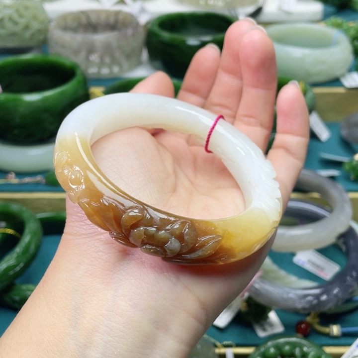 和田玉手镯56+圈口 编号10未镶嵌