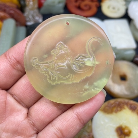 蛇纹石玉颈饰未镶嵌13