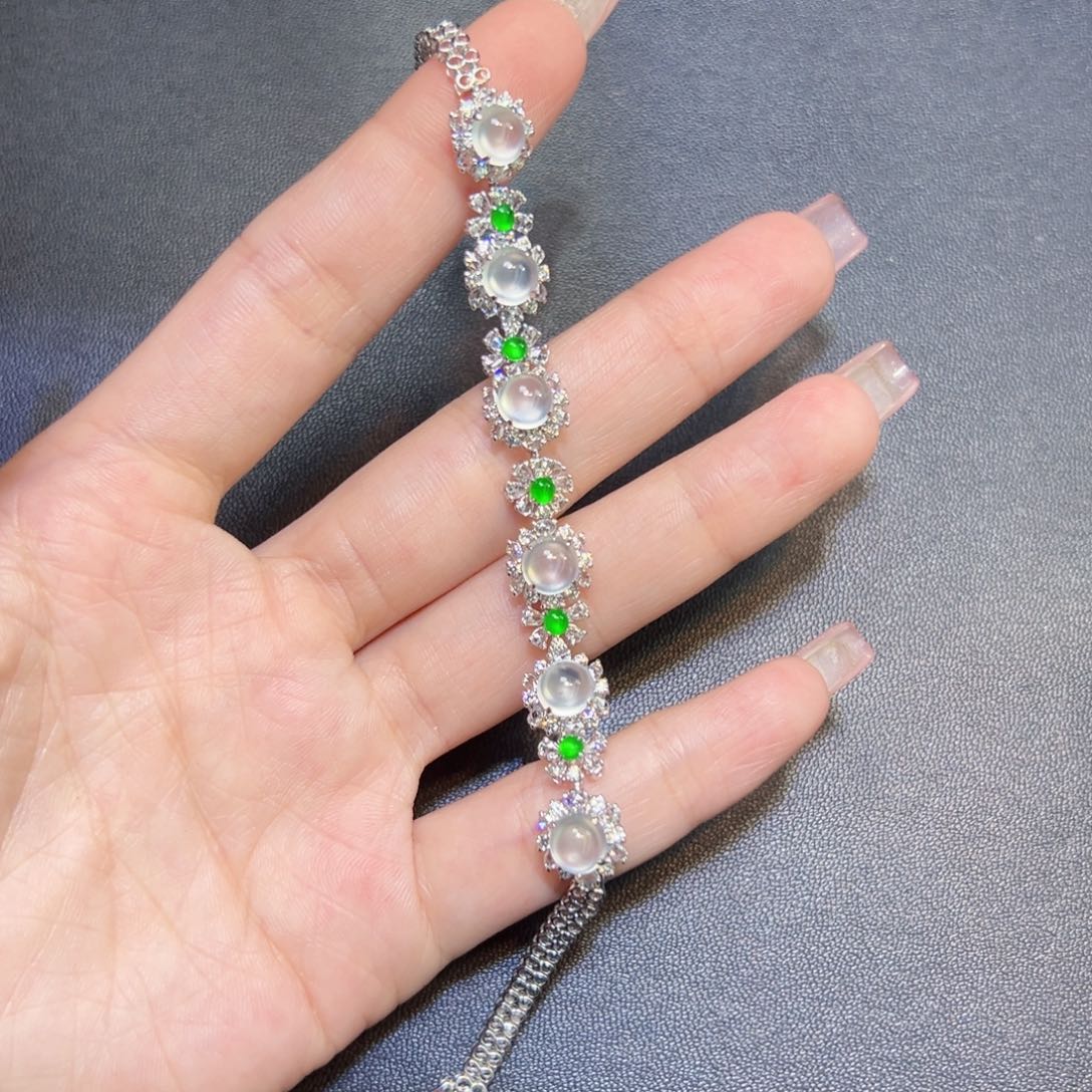 18K金镶嵌翡翠手链手链