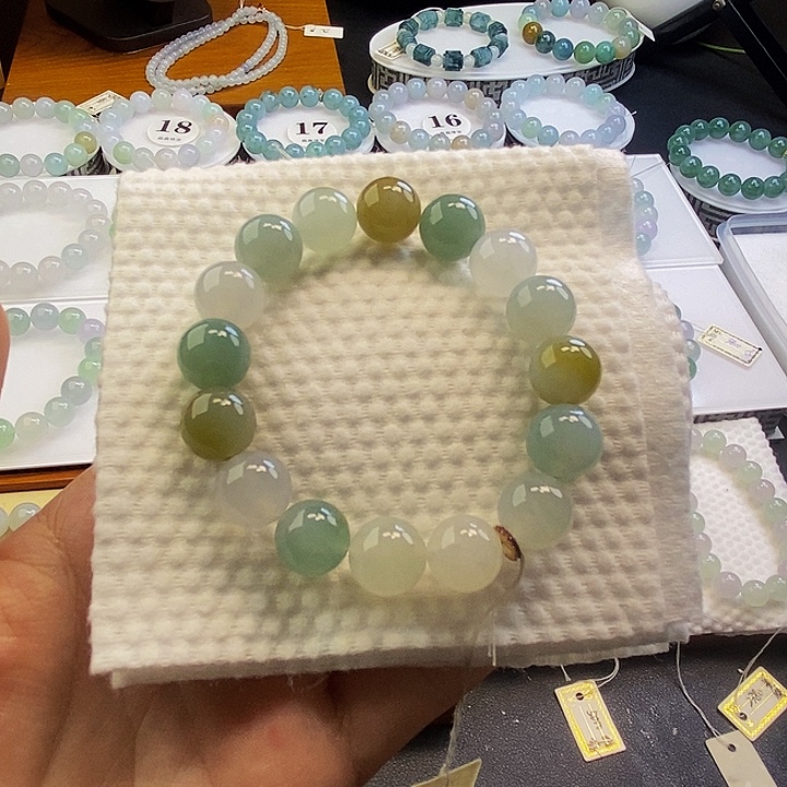 定制翡翠未镶嵌翡翠卡12