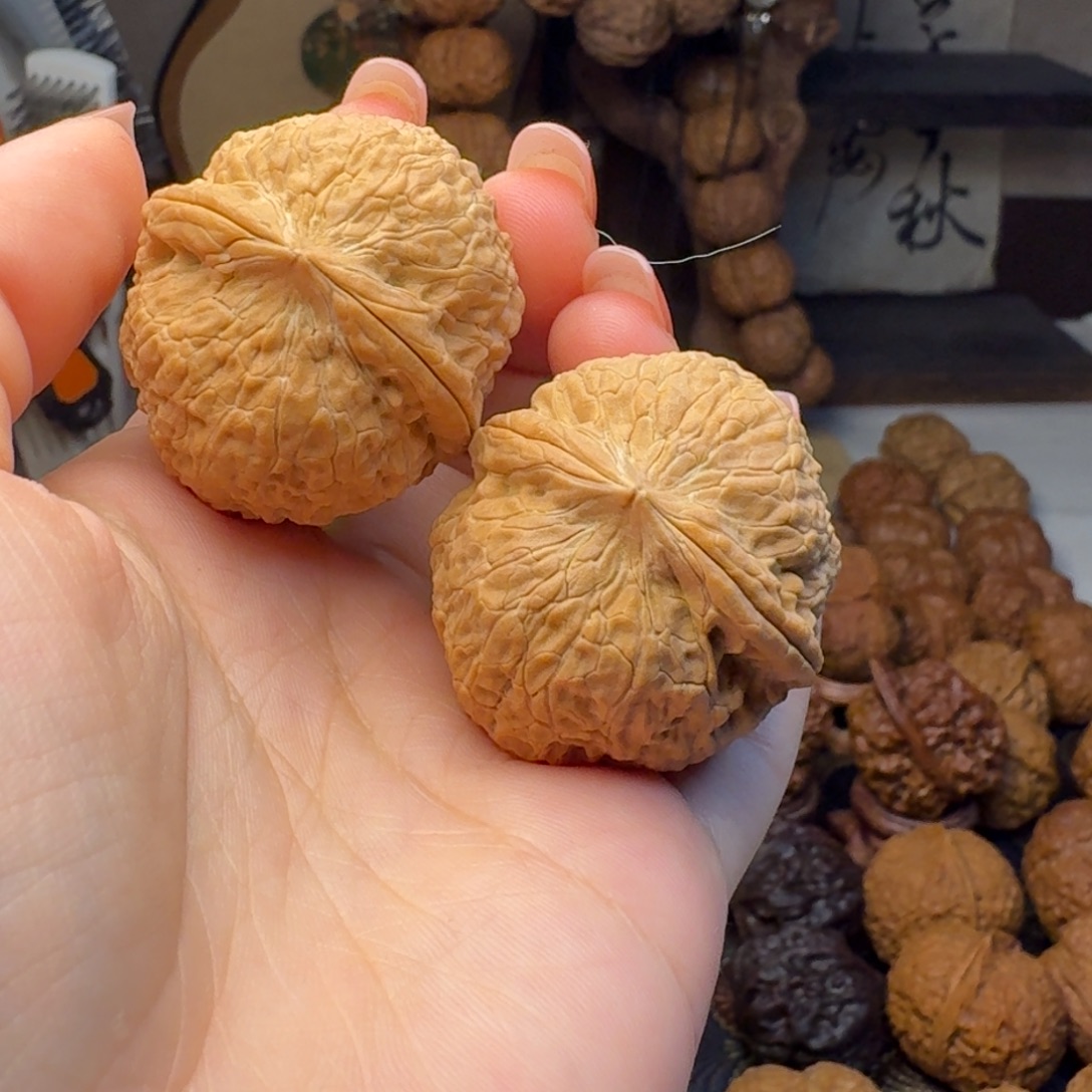 把件文玩核桃密纹狮子头38.7