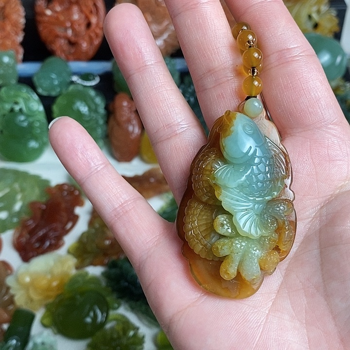 未镶嵌蛇纹石玉颈饰