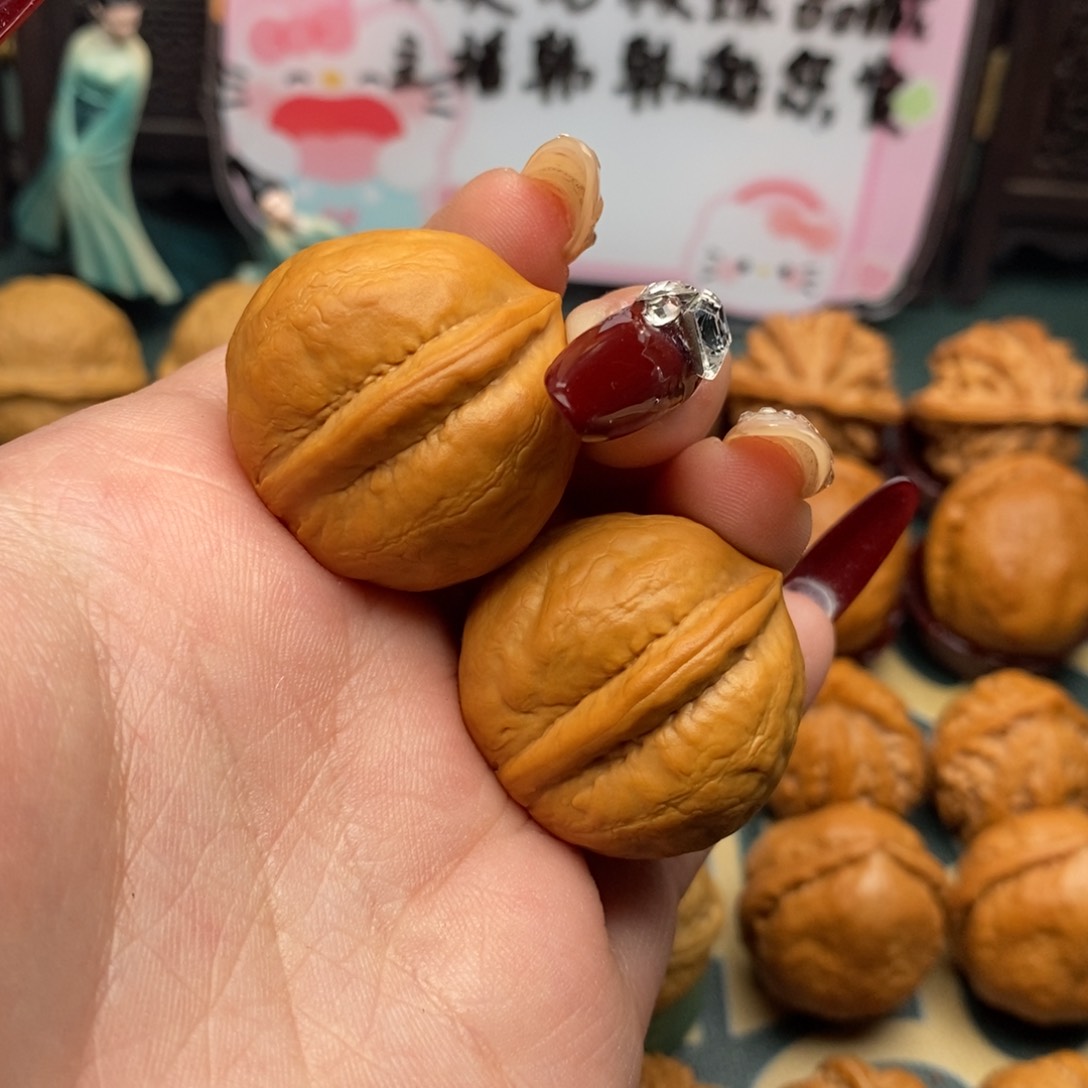 文玩核桃把件海豚