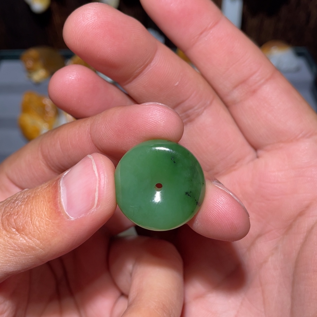 和田玉未镶嵌车挂