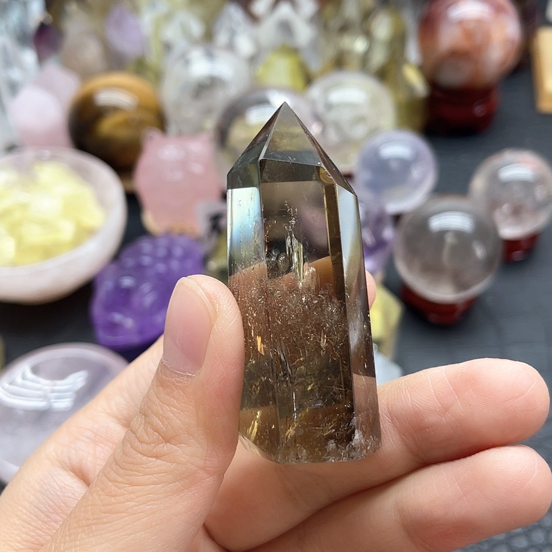 兵***哥水晶未镶嵌珠宝半成品49黄水晶柱