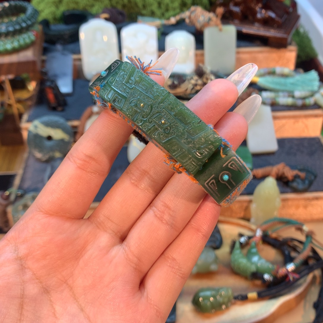 和田玉（糖玉）未镶嵌挂件