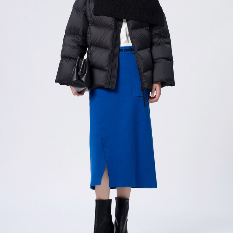 U/TI  克莱因蓝弹力松紧腰气质款显白时尚春秋针织开叉半身裙