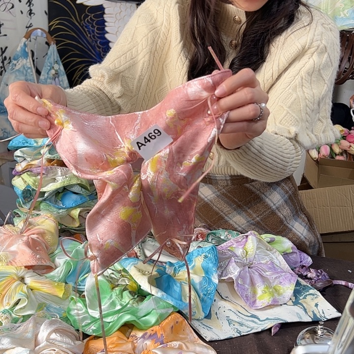 凤***殇469方巾发圈不退不换
