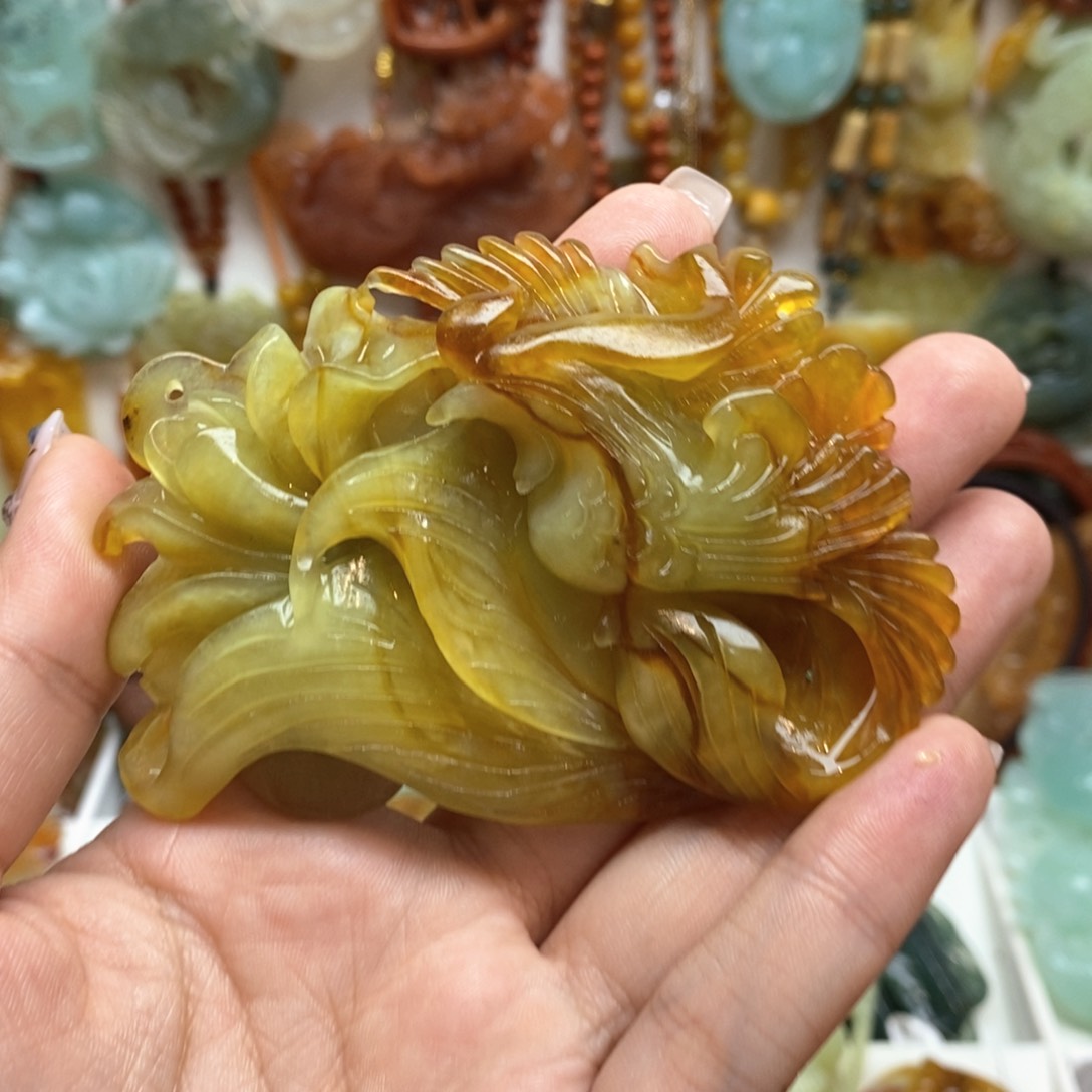 蛇纹石玉颈饰未镶嵌项*黄