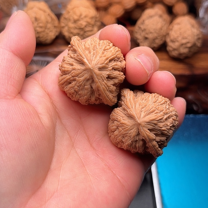 桃核把件?****?核桃密纹儿