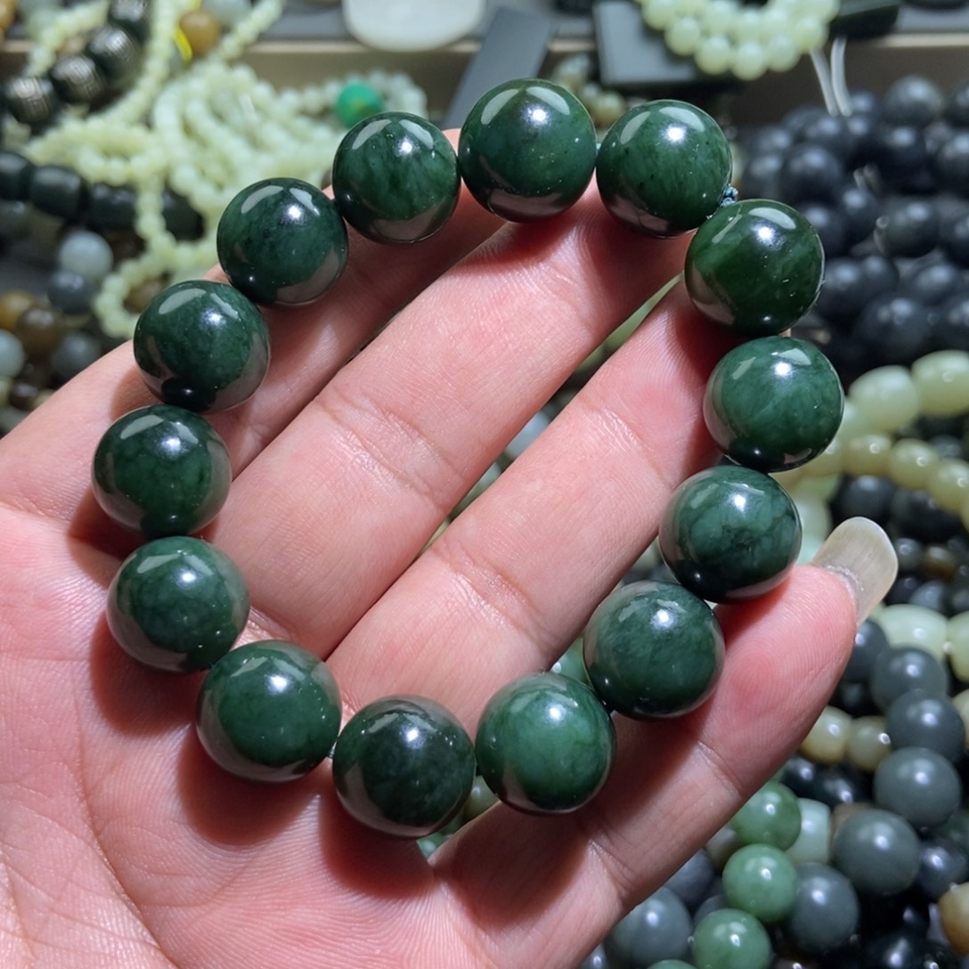 项链未镶嵌和田玉（糖玉）