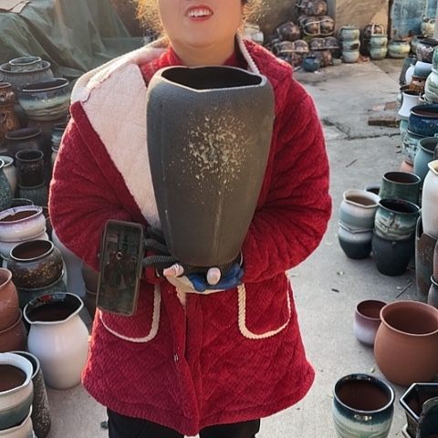 口18高32瑕疵盆子。 