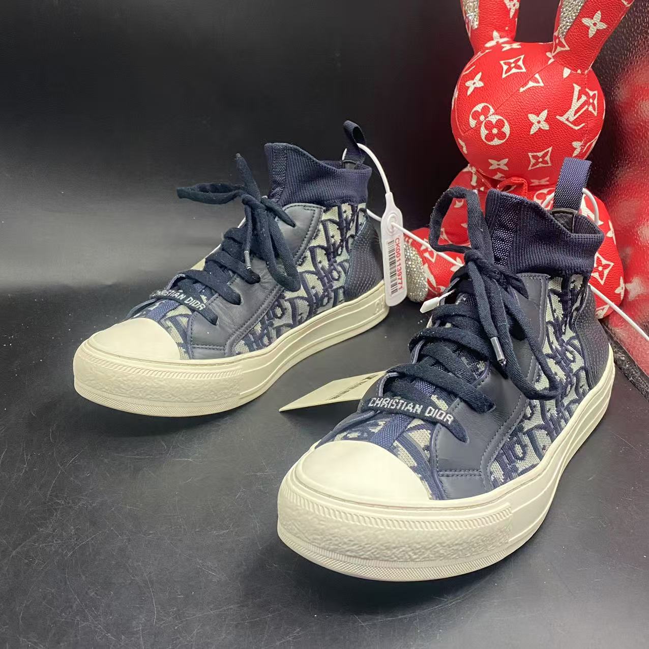 95新 DIOR/迪奥 【聚星优选】蓝白刺绣印花高帮板鞋39欧码kke094