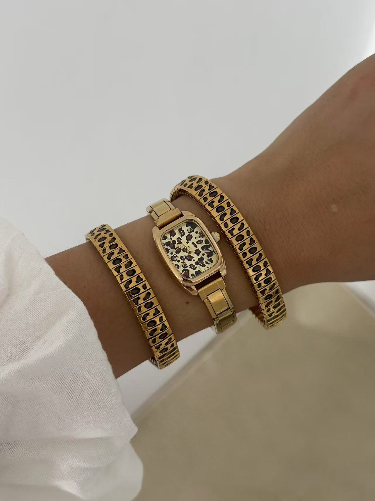 模块金色豹纹手表加一个手链组合