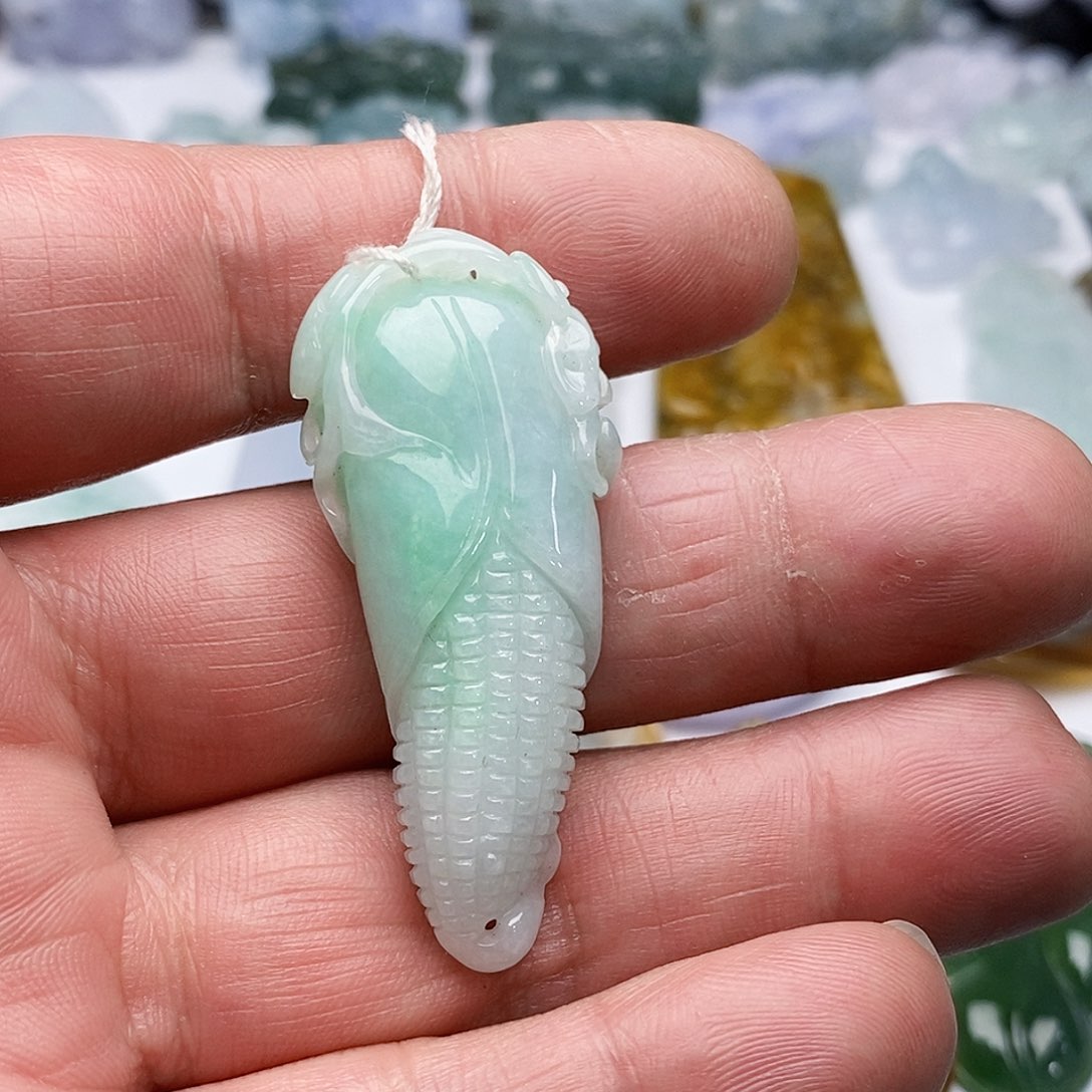 翡翠颈饰未镶嵌田****.