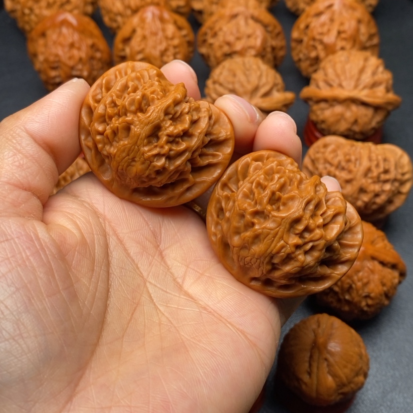 【闪购商品】文玩核桃把件42宫灯