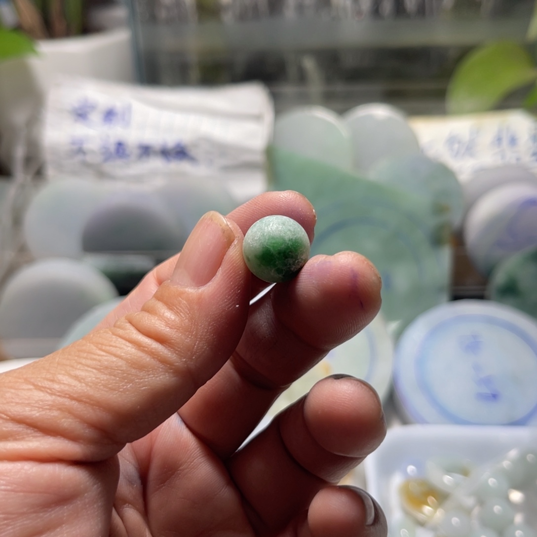 翡翠散珠翡翠毛料