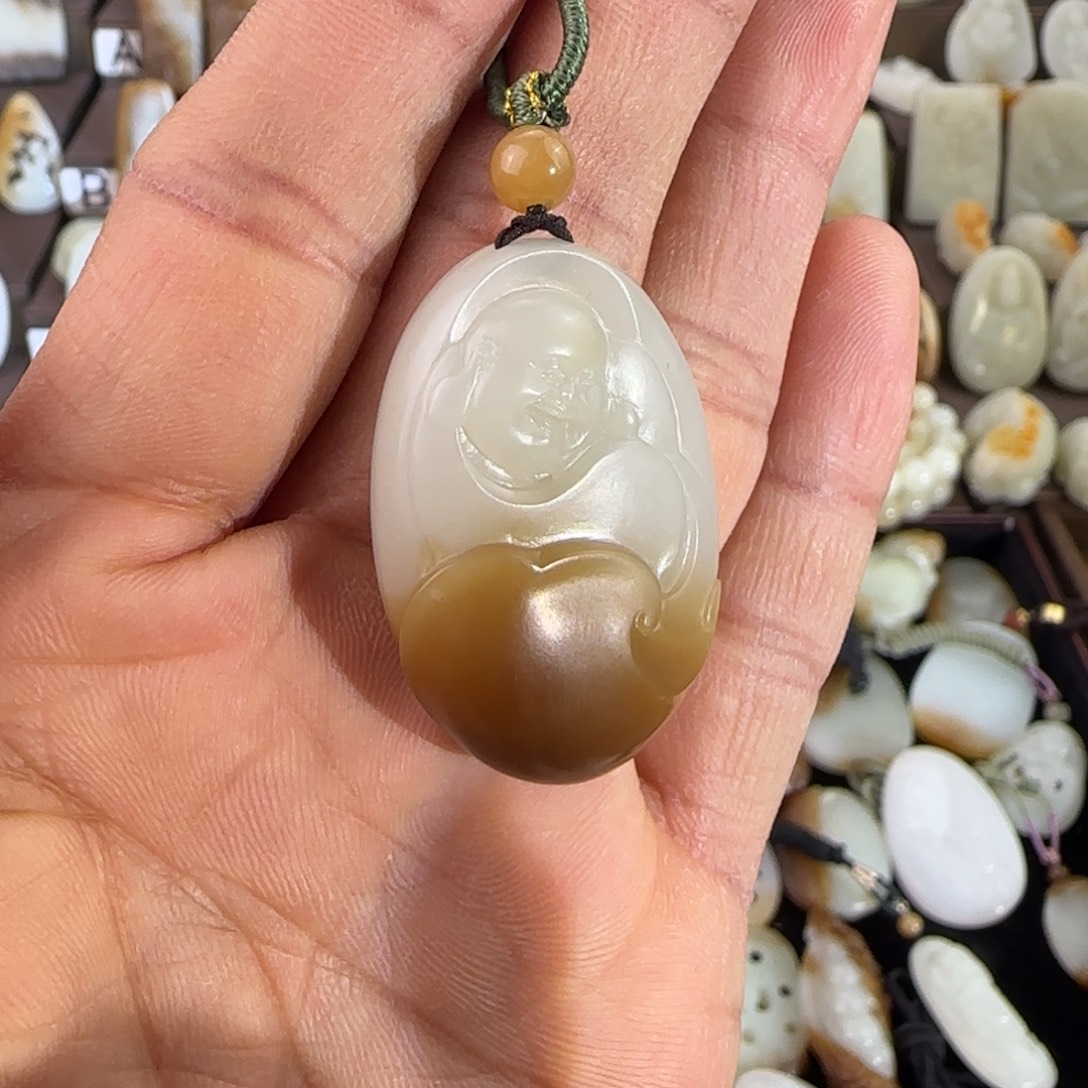 和田玉（糖玉）未镶嵌颈饰