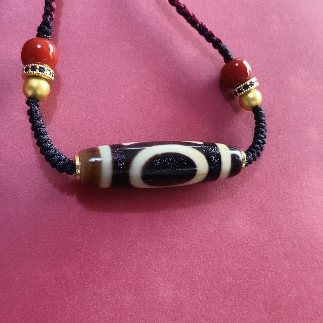 奋***越玛瑙/玉髓（覆膜）未镶嵌颈饰建成天地