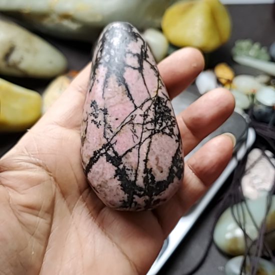 和田玉未镶嵌把件