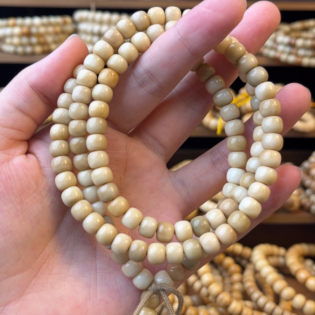 哆****龙脊菩提吊坠卡7老型玉化料脖挂