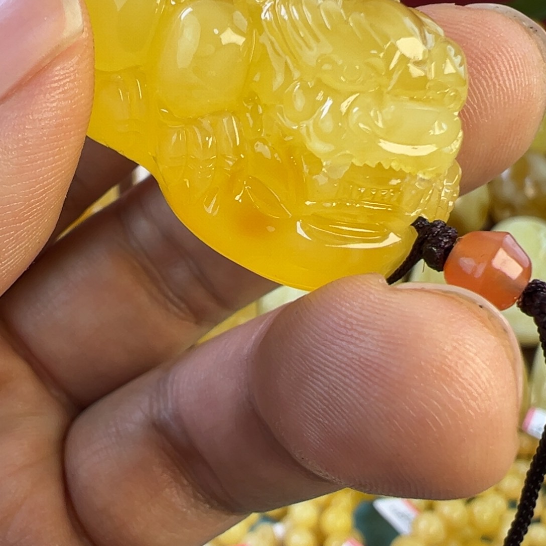 蜜蜡吊坠(赠链)未镶嵌芙***子