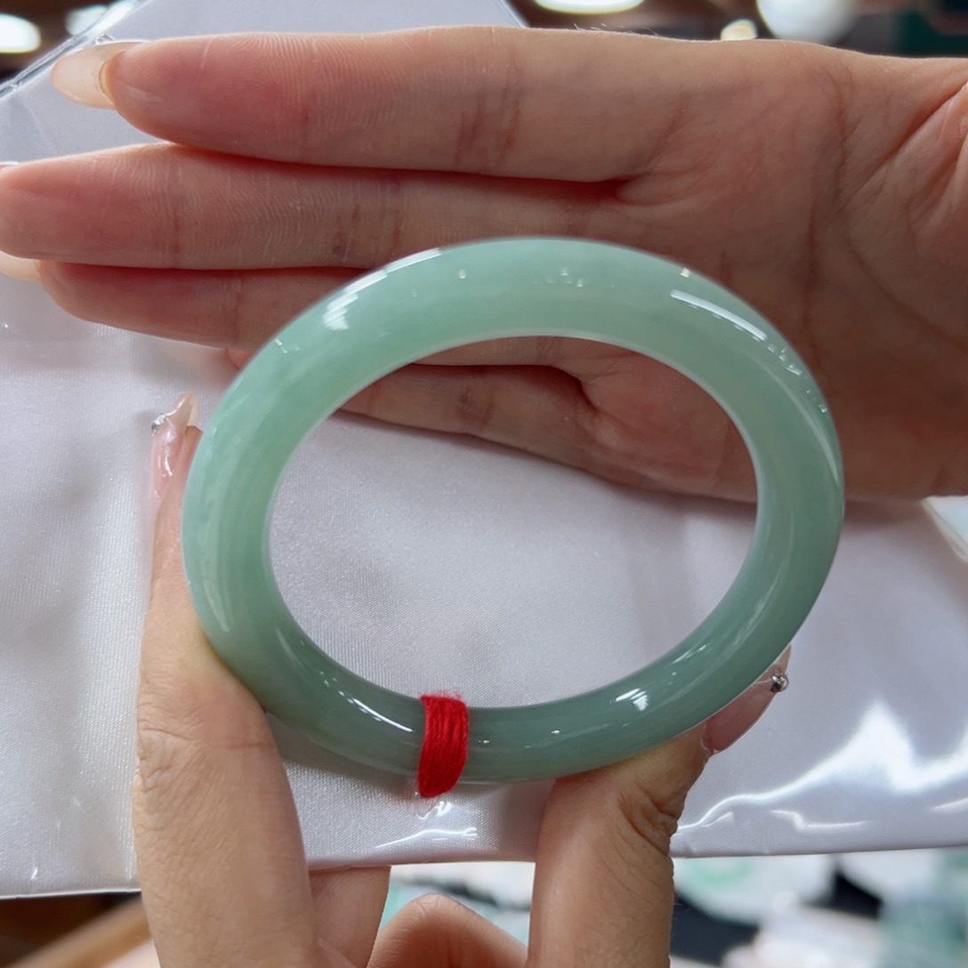 翡翠手镯未镶嵌24