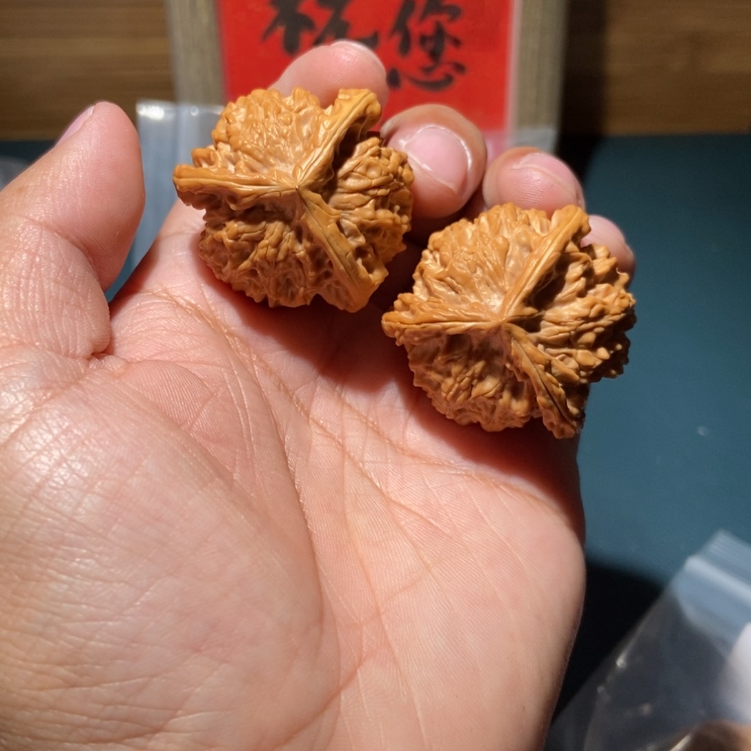 文玩核桃吊坠盘山正本46
