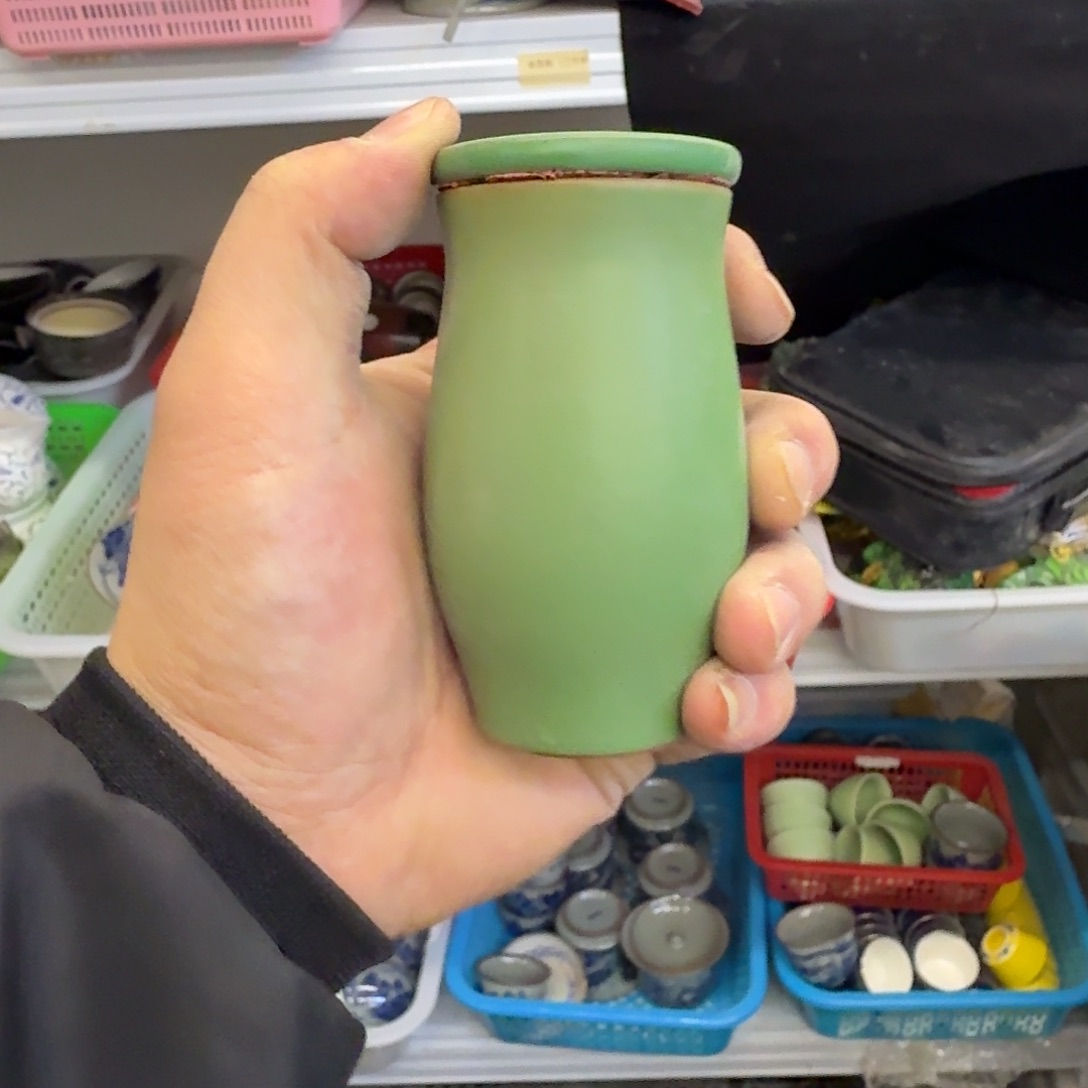 微瑕疵介意勿拍陶瓷器皿H168