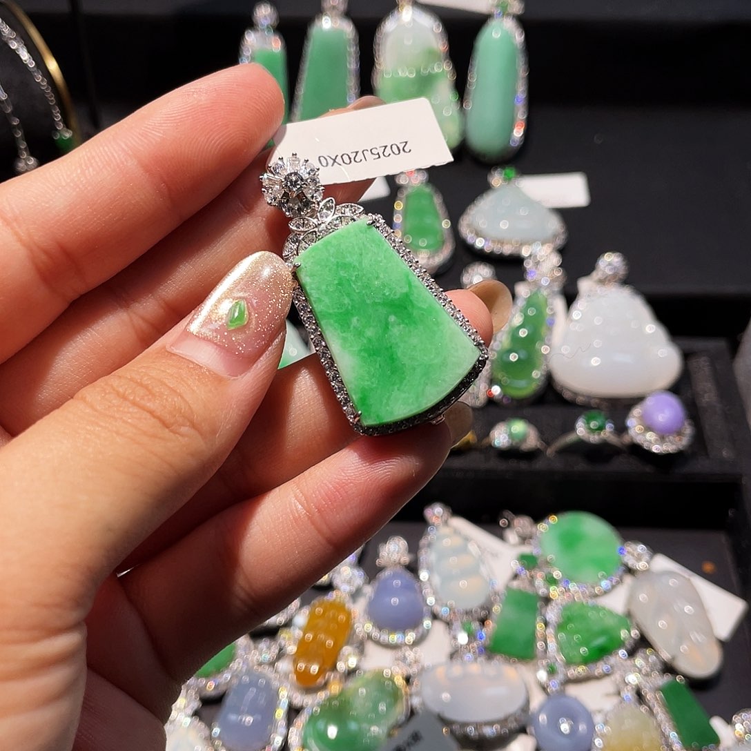 翡翠银S925镶嵌颈饰