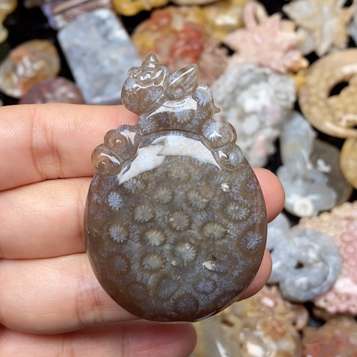 硅化珊瑚（珊瑚玉）手镯未镶嵌