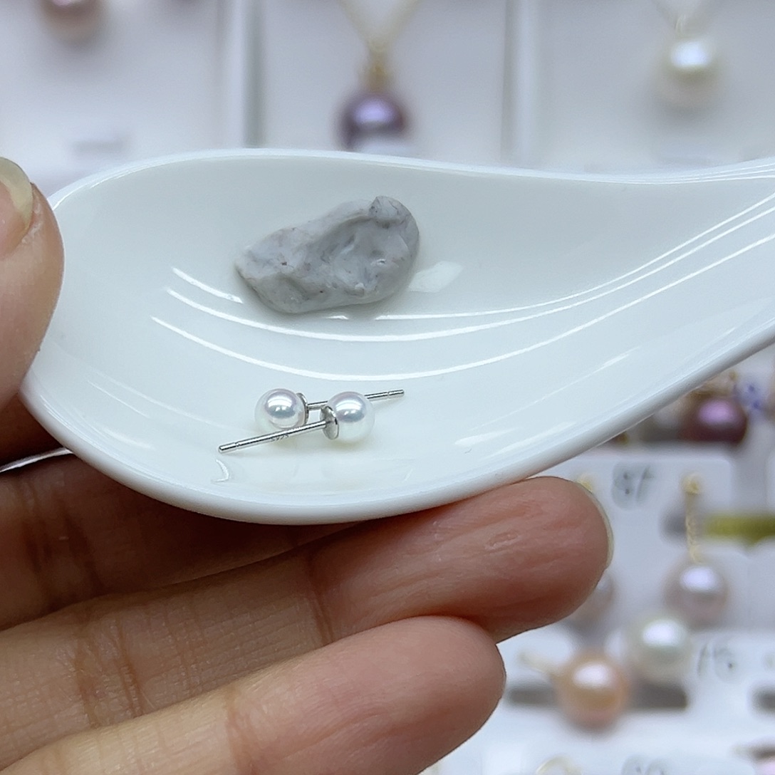 淡水珍珠耳饰银S925镶嵌(****5素钉