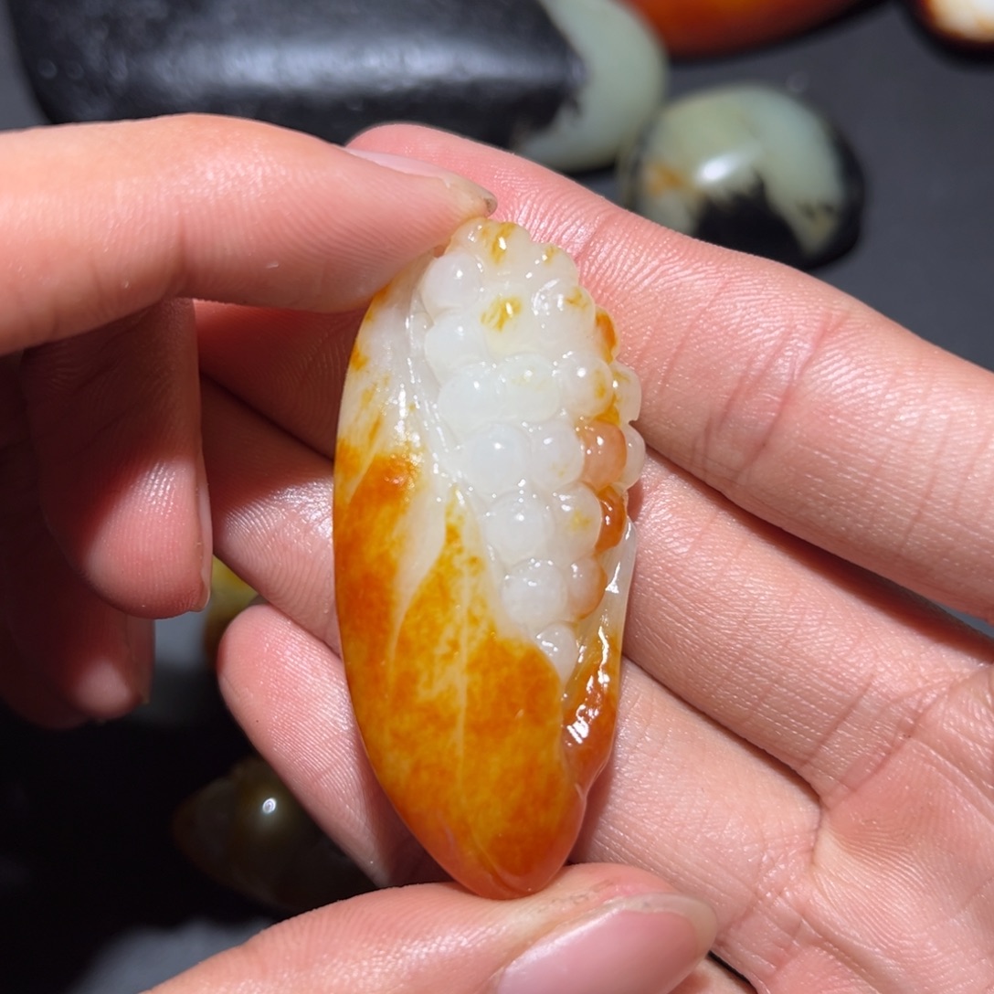 和田玉未镶嵌珠宝奇石