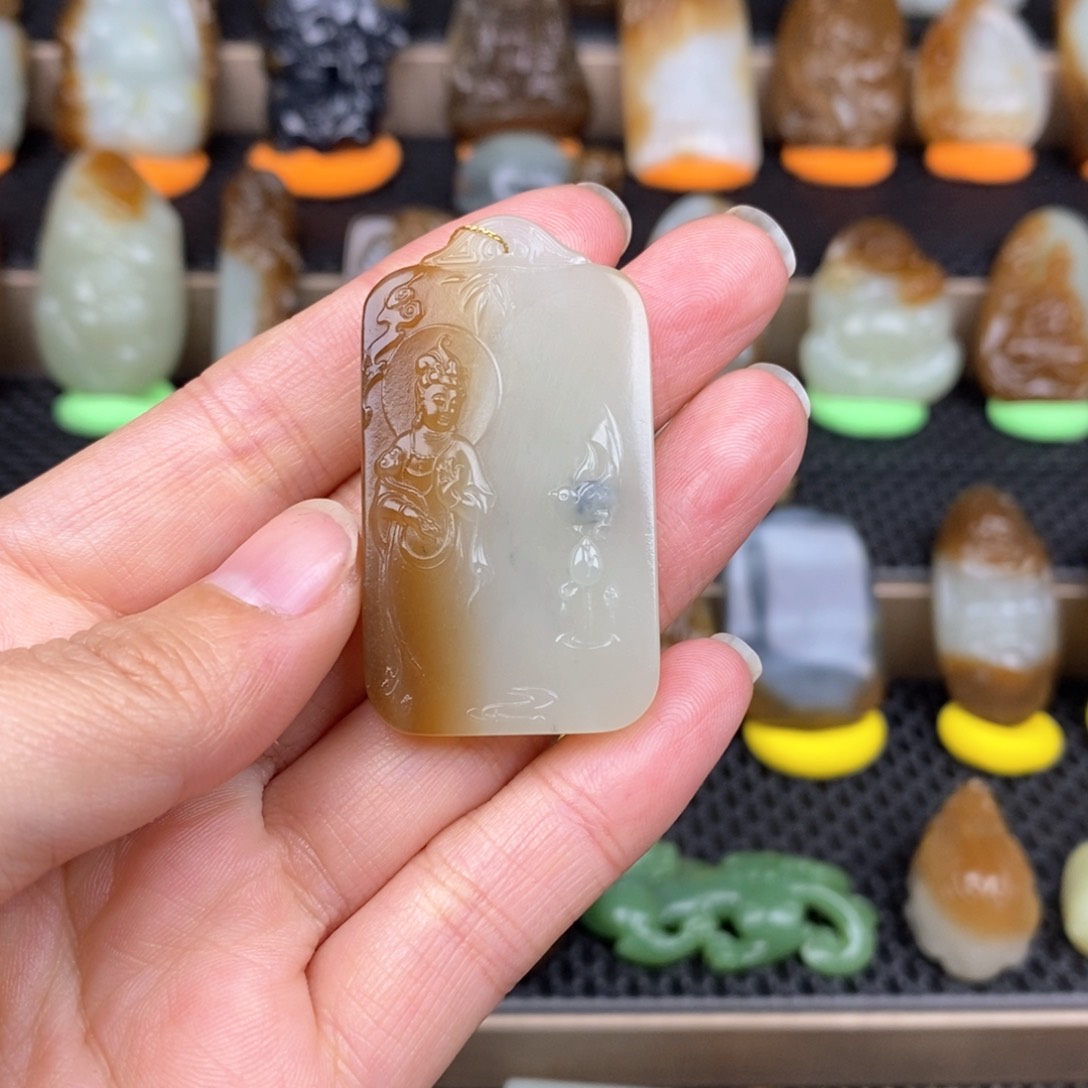 和田玉颈饰未镶嵌