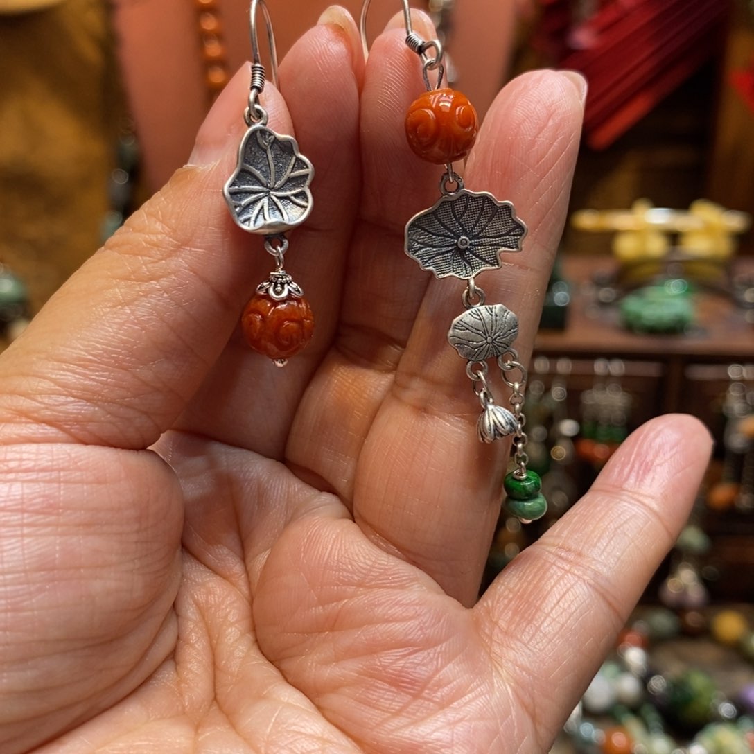 翡翠吊坠(赠链)未镶嵌