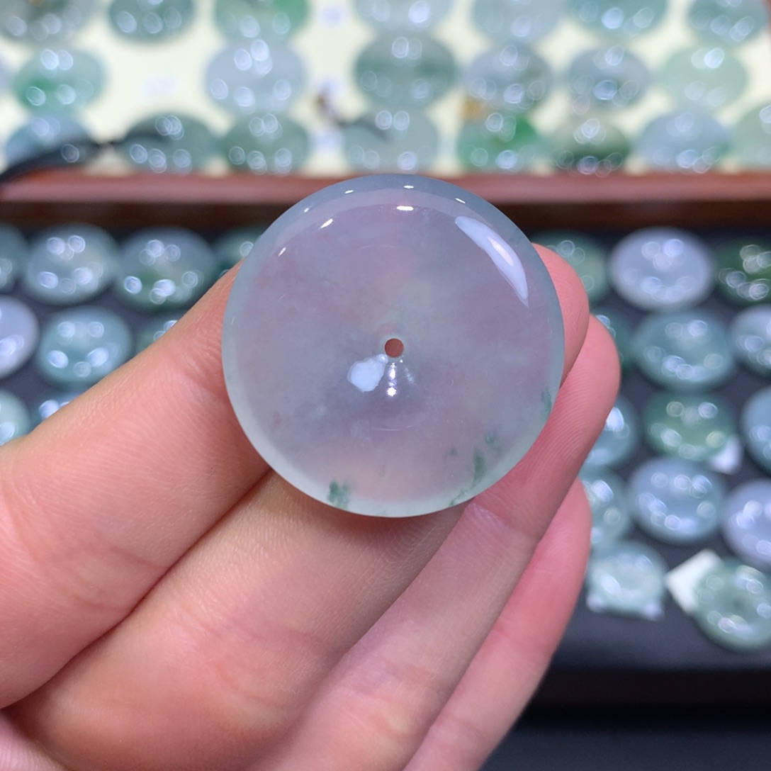 翡翠颈饰未镶嵌亚*逊平安扣