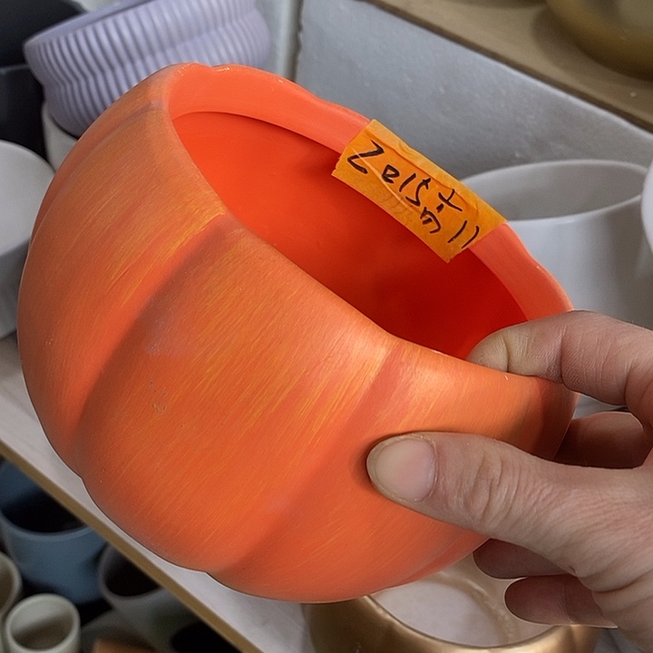 陶瓷花盆有孔 瑕疵介意勿拍 