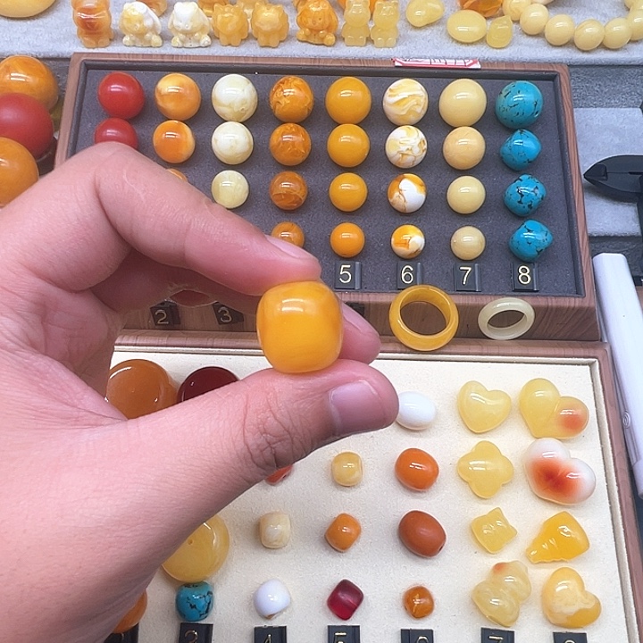 琥珀未镶嵌裸石金绞蜜单珠