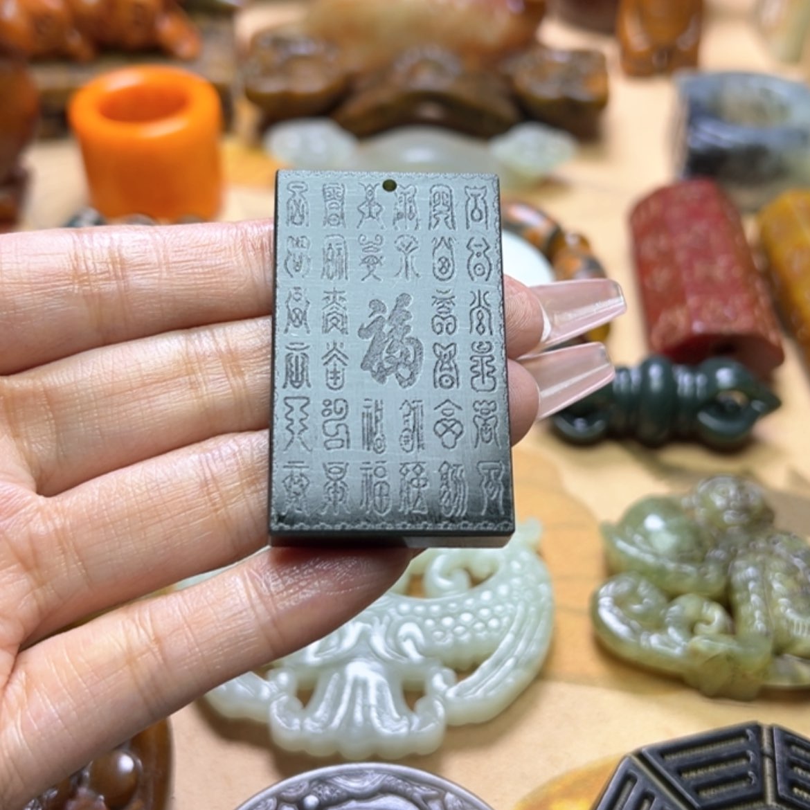 【闪购商品】蛇纹石玉颈饰未镶嵌