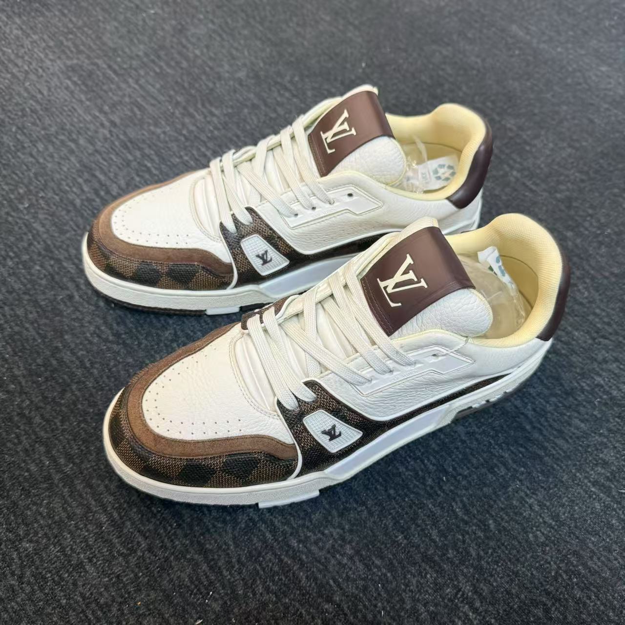 99新 LouisVuitton/路易威登 路易威登 lv trainer 白棕棋盘格