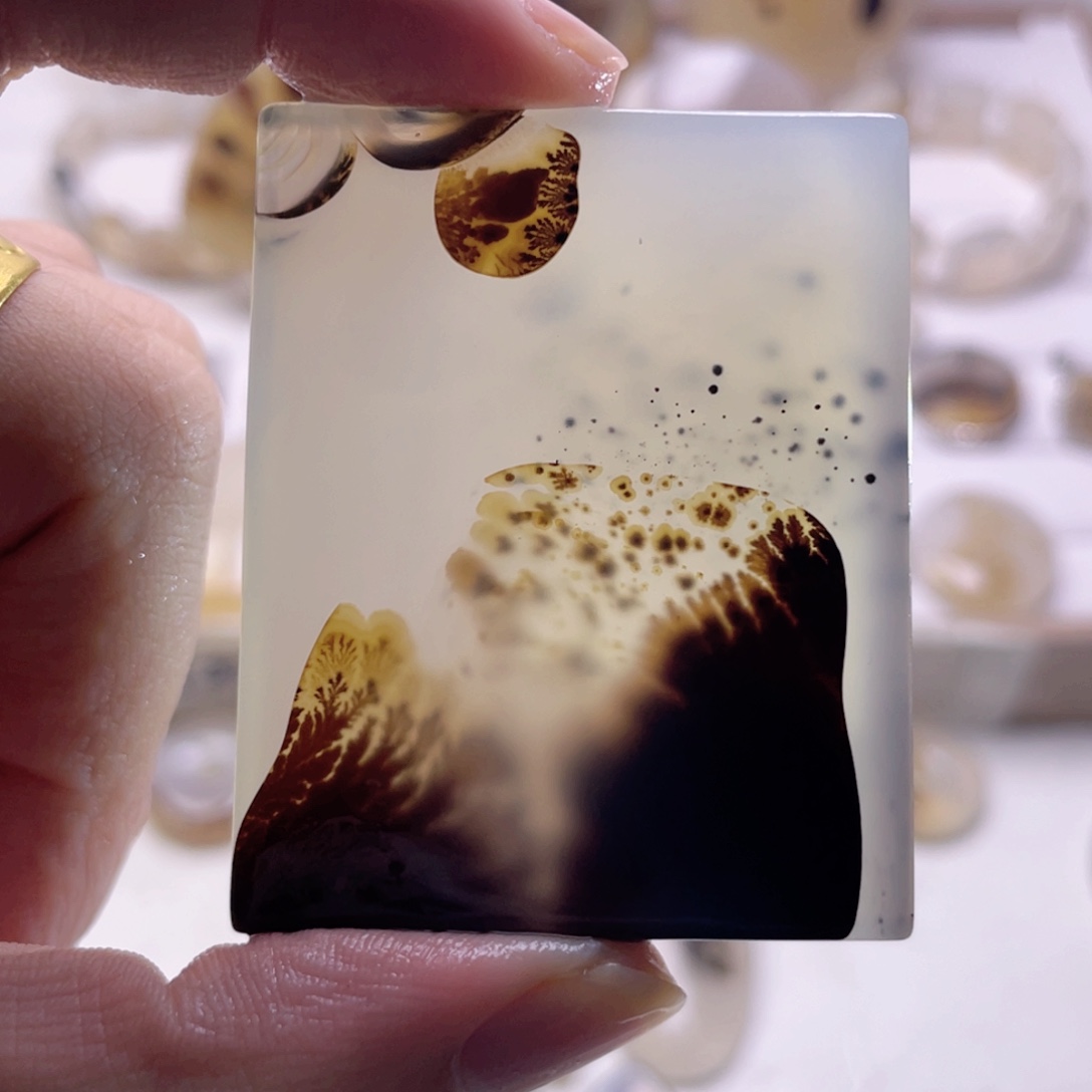 玛瑙/玉髓未镶嵌珠宝奇石