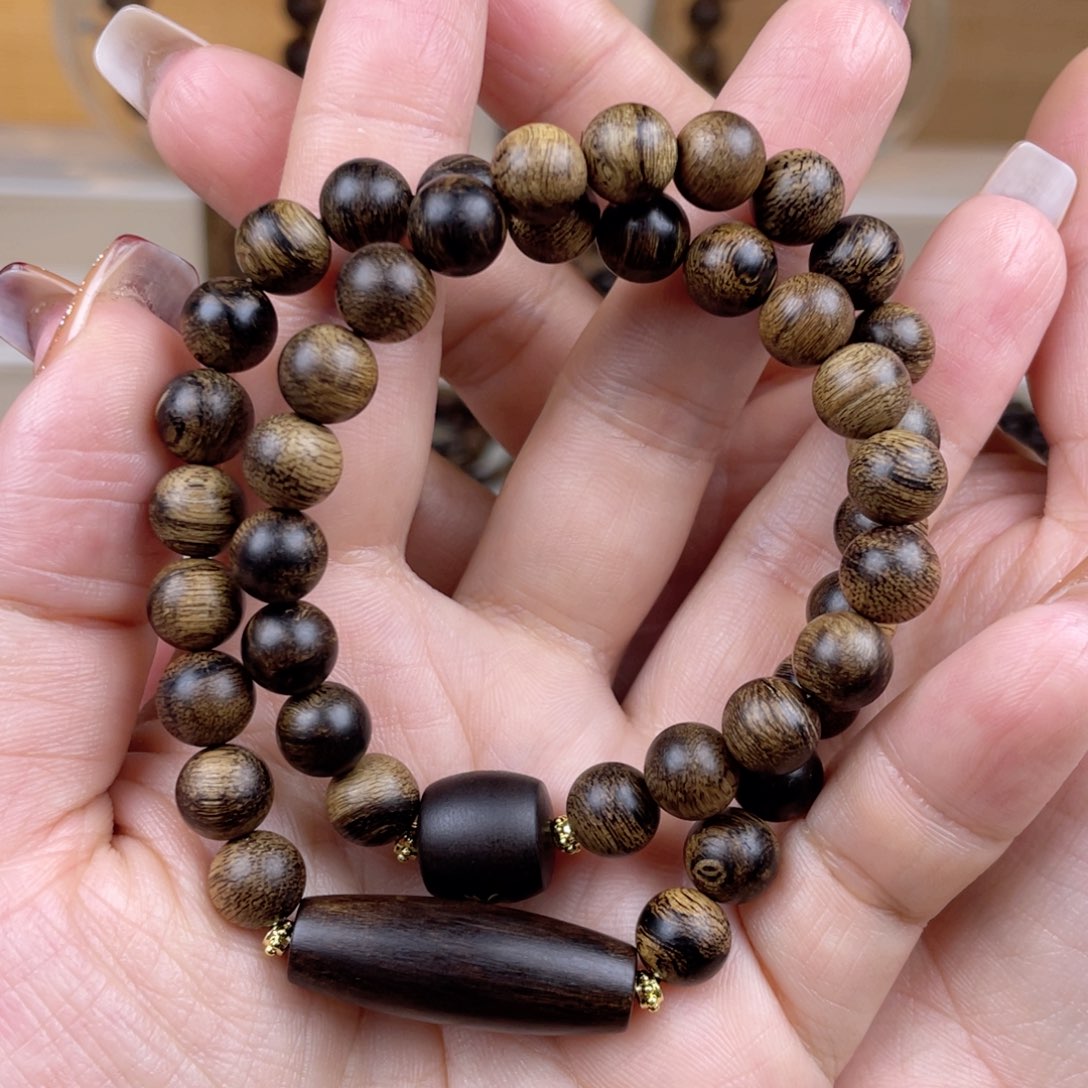 沉香手串M****郝越南芽庄白奇楠虎斑留疤