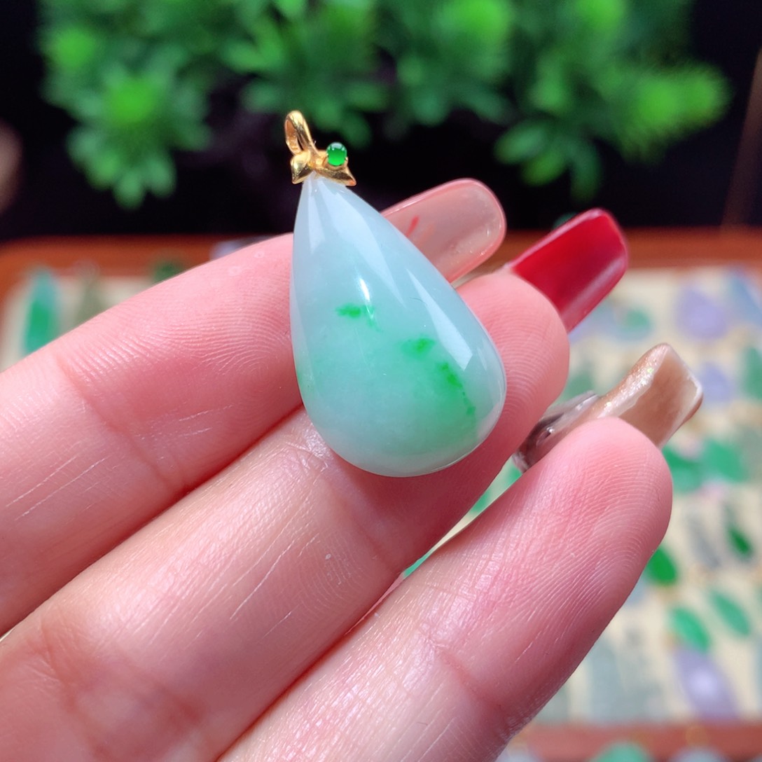 翡翠吊坠(不含链)18K金镶嵌