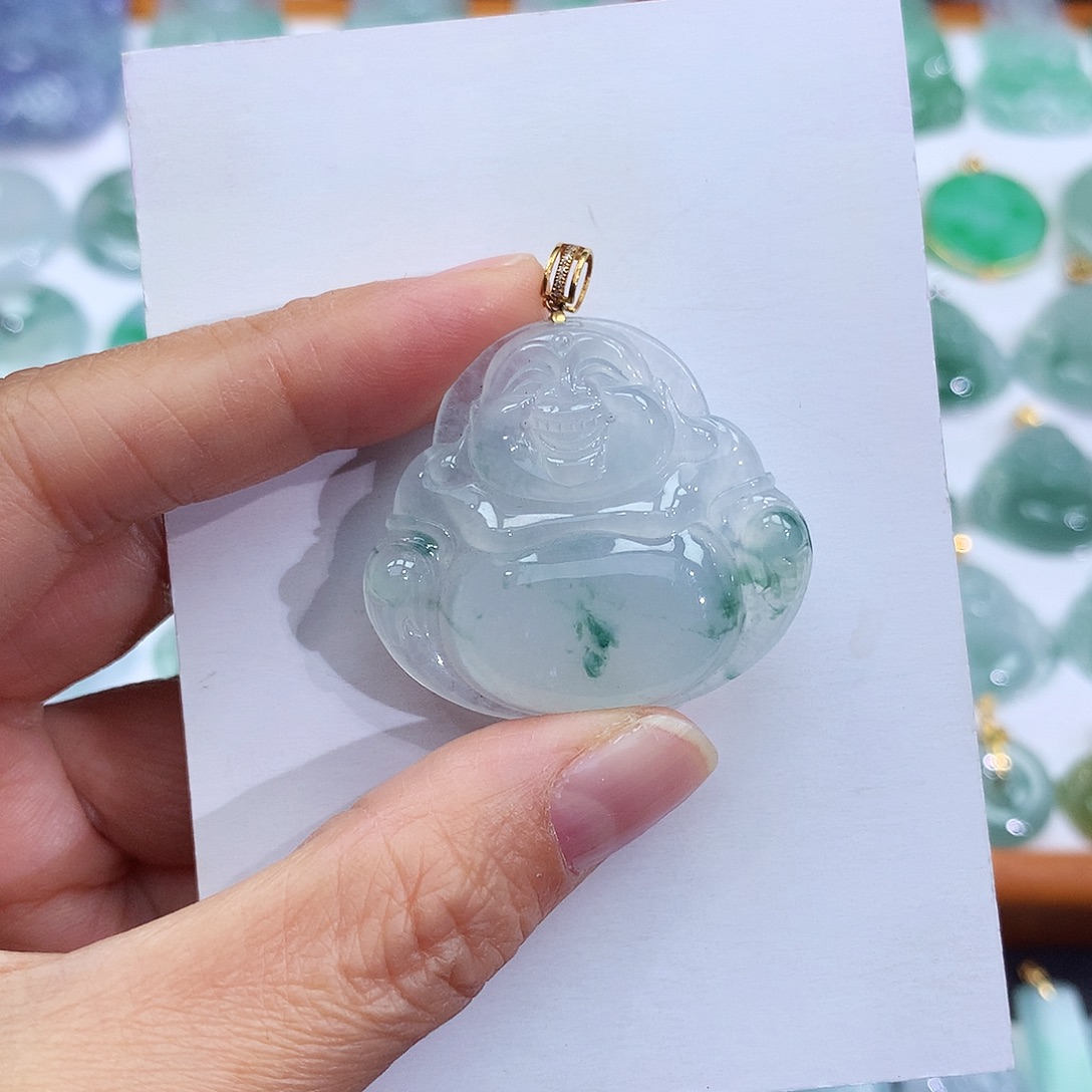 翡翠18K金镶嵌颈饰翡翠吊坠